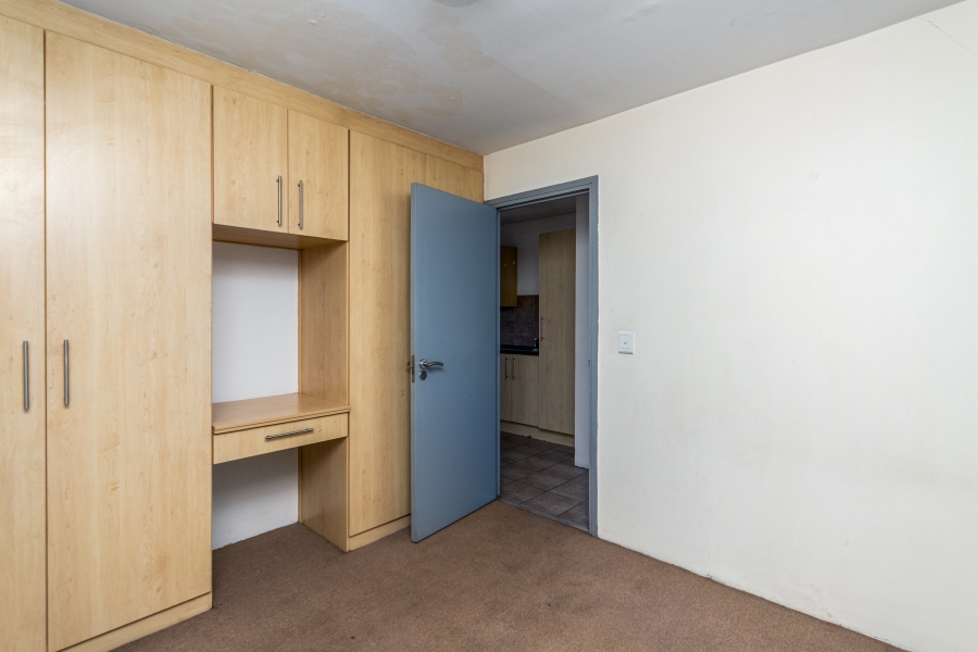 1 Bedroom Property for Sale in Zonnebloem Western Cape